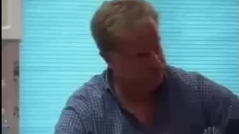 Jewish rabbi David Kaye caught trying to meet a young boy after sending the boy NAKED PICTURES.