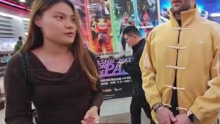 Woman in China Asks HasanAbi for a Photo Just Because He’s Handsome