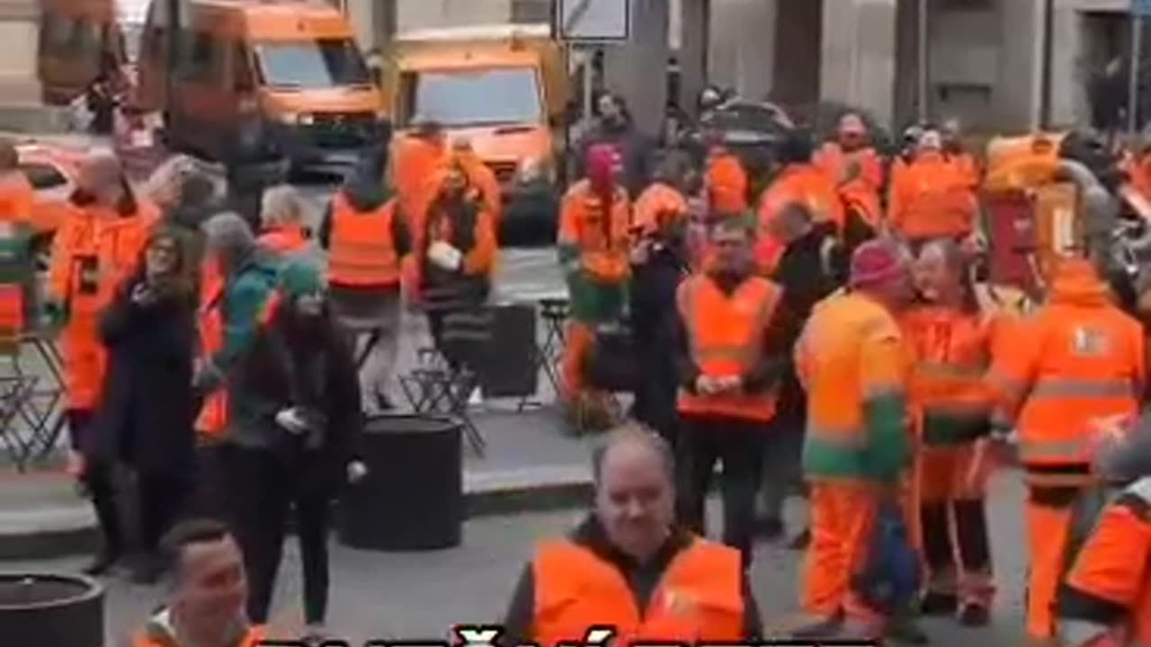 STOP Pirátské ŠIKANĚ demonstrace zaměstnanců Pražských služeb