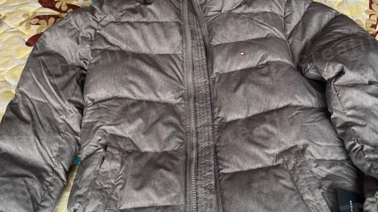 Tommy Hilfiger Men's Down Alternative Hooded Puffer Jacket (Standard and Big & Tall)