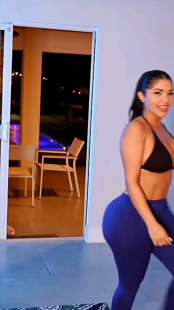 WHO YOU GOT .PICK 1 BADDIE FOR THE TRIP