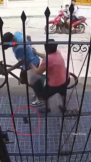 Daylight Robbery in Gualeguay Caught on Camera, Victim Recovers Phone #Gualeguay #japd
