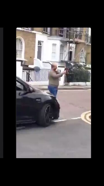 Cop gets stuck upside down on a fence and poops his pants. 🤣🤣🤣😳😆😆😆😆