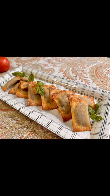 Healthy Pesto Rosso Pizza Rolls