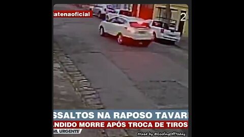 Robbers thought this pistol packing granny was an easy mark. That would be incorrect. 🔫😳😆😆