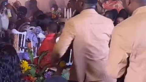 What's going on here..Craziest guy lol..