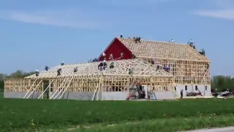 Awe-inspiring timelapse of the Amish building two barns in a single day...