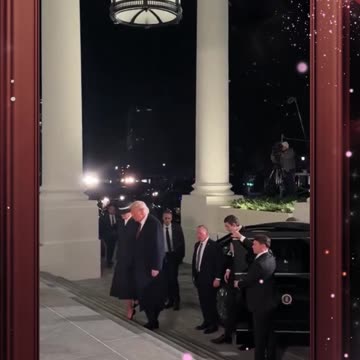 Trump returns to the White House with Melania and Barron