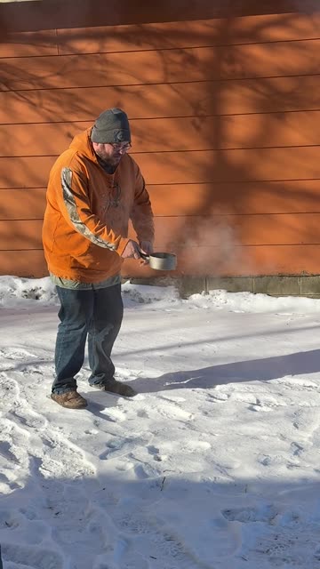 Minnesota Cold Turns Boiling Water To Instant Snow