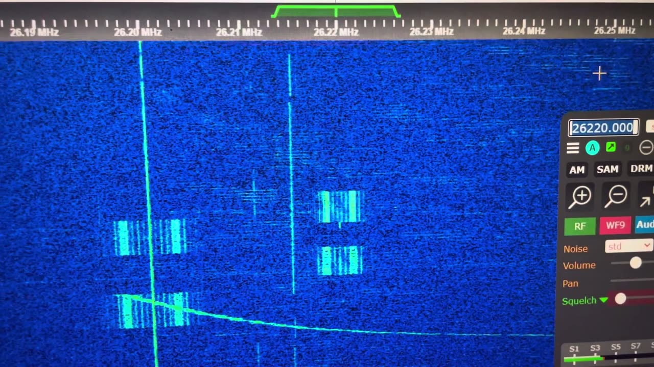 26.540 Data Stream + Burst Transmissions (with taxi on 26.535 ) Via G8JNJ SDR 11 21 24