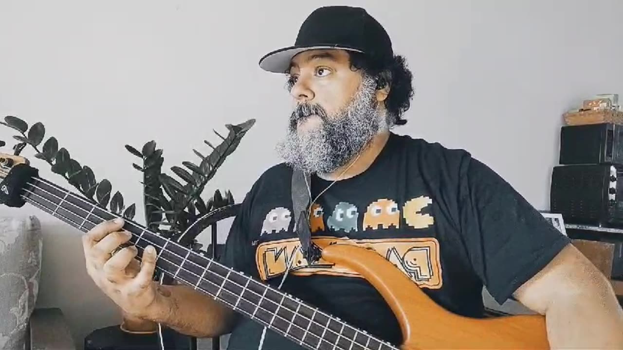 Harvest - Red Queen (bass test with M Vave)