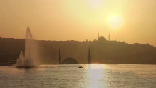 Watch Alex Jones Warn You About The New World Order Decades Ago in These Films