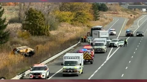 Police investigate fatal school bus crash on Highway 401 in London, Ont.