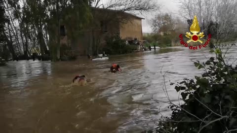 TARQUINIA (VT) - SOCCORSE QUATTRO PERSONE E UN CANE (14.02.25)