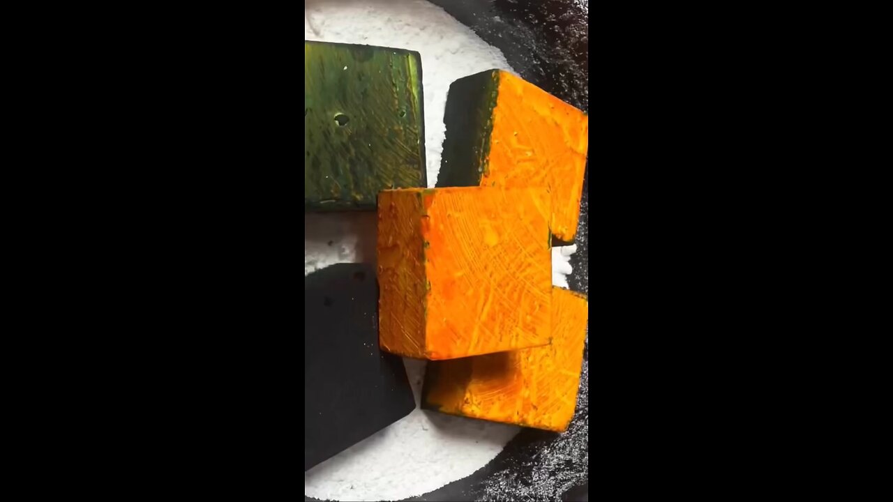 orange🟠 dyed my rss chalk