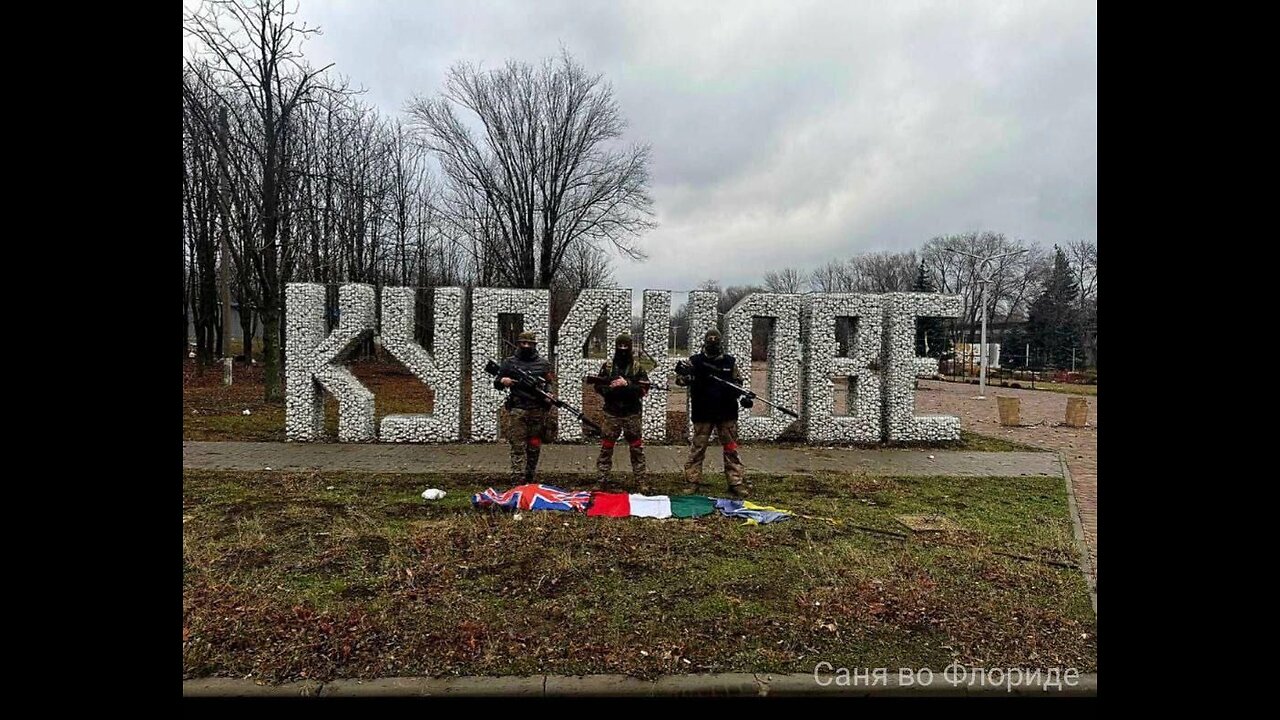 Kurakhovo - it doesn't look like occupation, it looks like some Russians liberating other Russians.