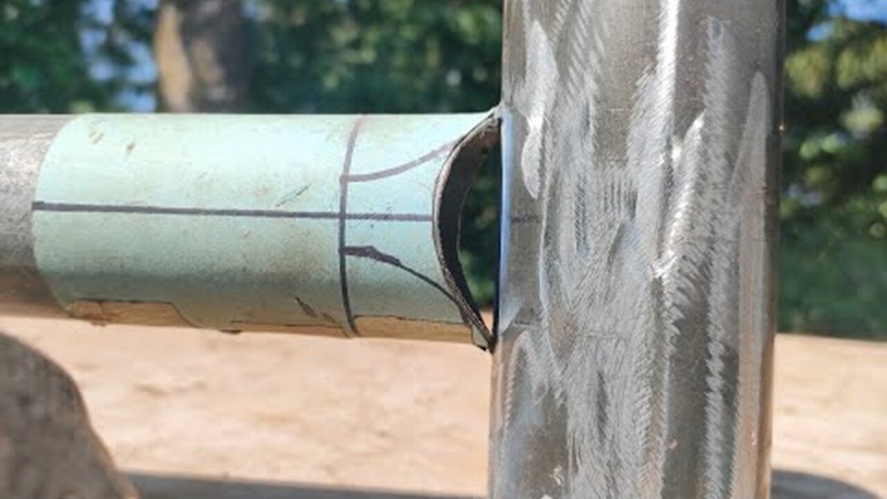 Do You Know How to Make a T-Joint Connection for Large and Small Pipes?