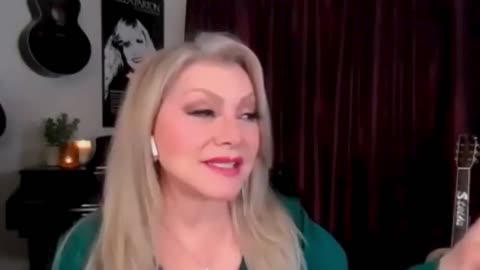 Dolly Parton's Sister GOES OFF on President Trump