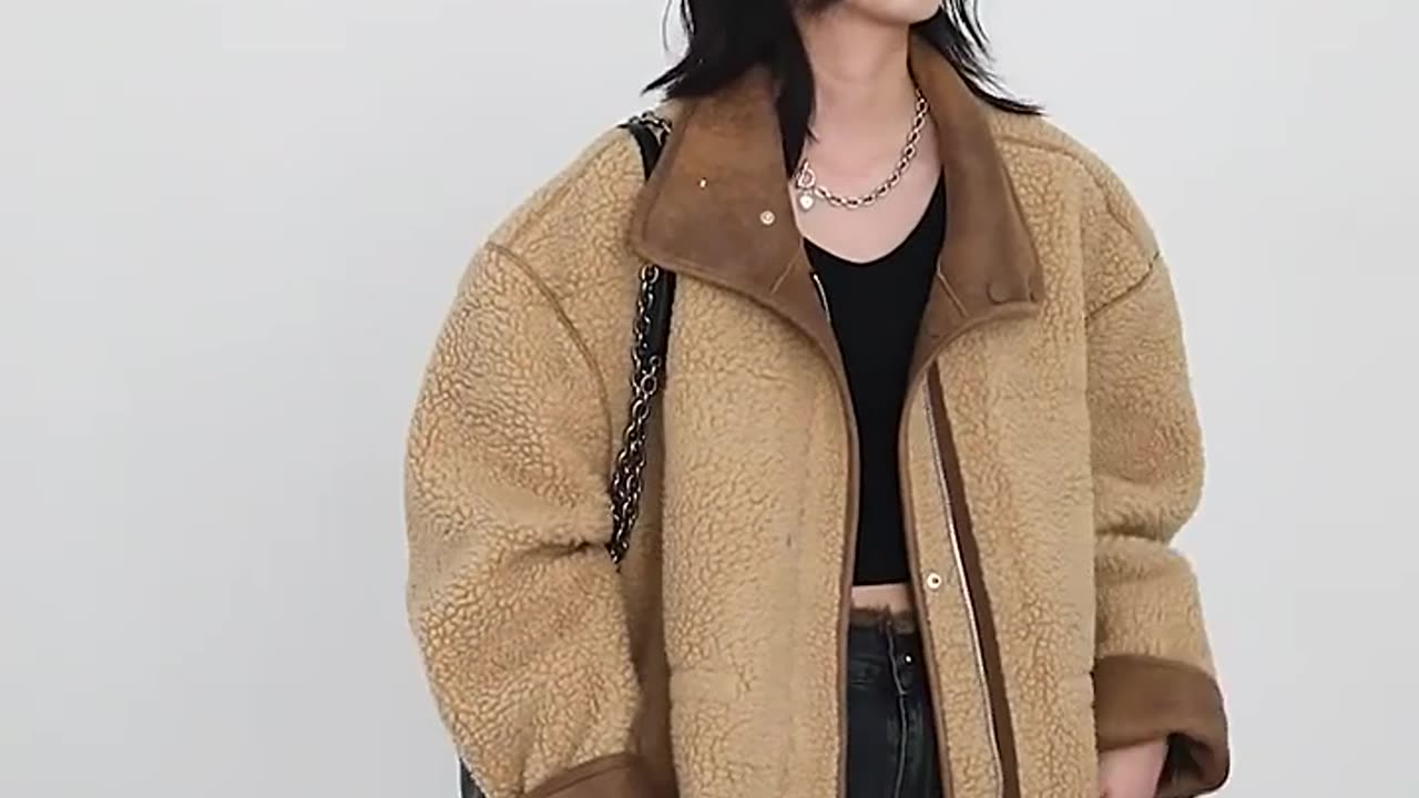 Stay Warm & Stylish: CHIC VEN Reversible Suede Jacket