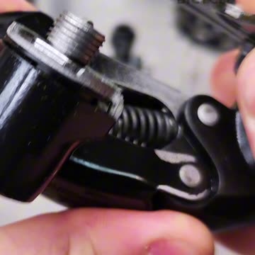 How to remove rust from your bicycle derailleur