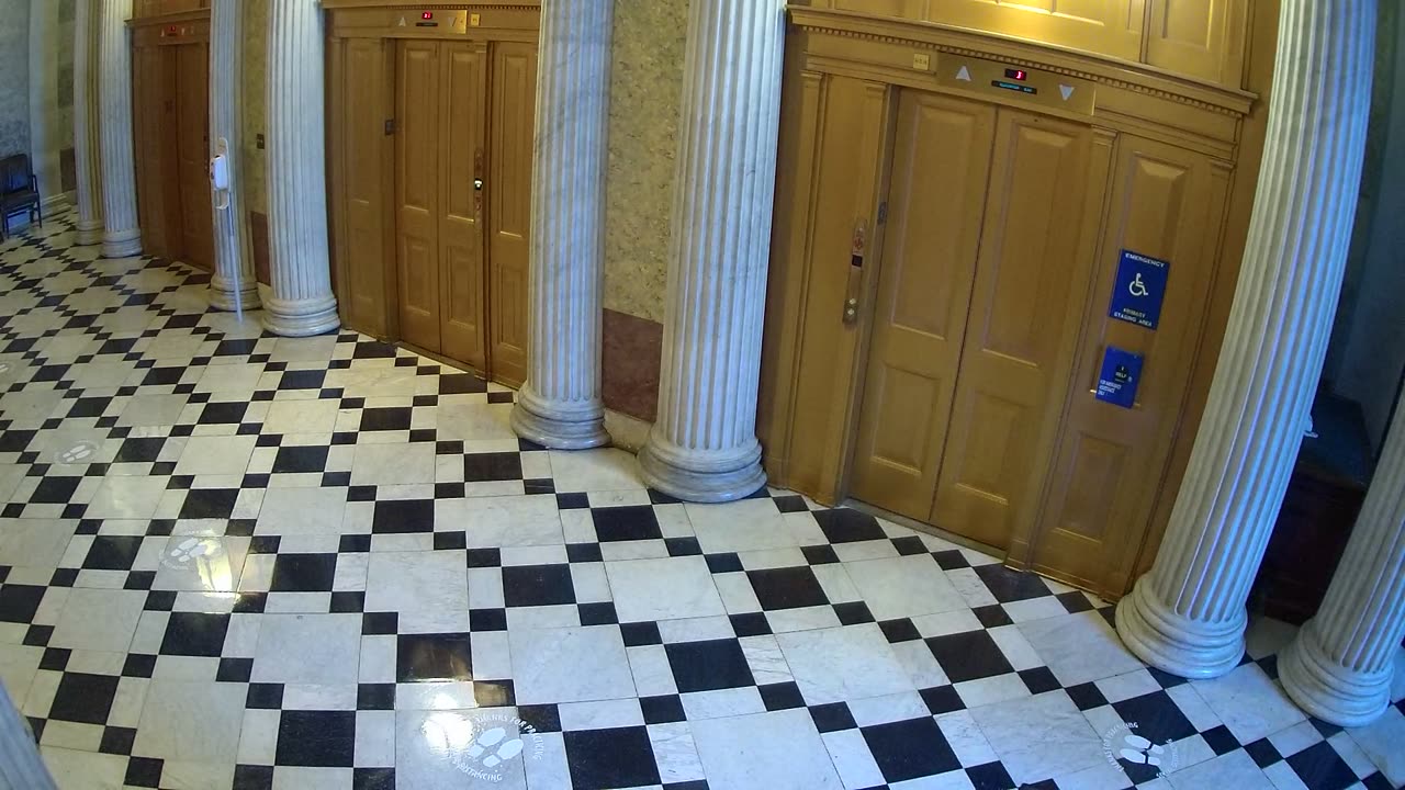 0211USCS02UpperSenDoorElevators_2021-01-06_15h38min56s510ms.mp4