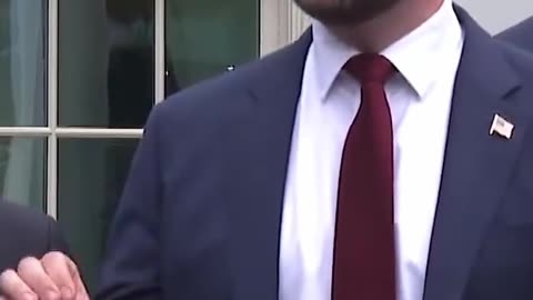 JD Vance Destroys Chuck Schumer And Hakeem Jeffries