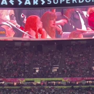 Taylor Swift LOUDLY booed