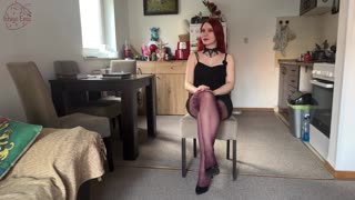 Sexy girl try hail....