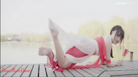 Youssou N'Dour and Neneh Cherry. 7 Seconds