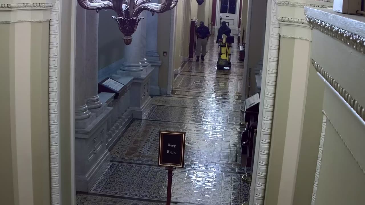 0305USCS03SenateGalleryWestnearS324_2021-01-06_03h00min00s360ms.mp4