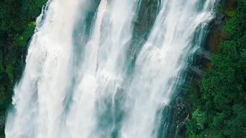 This Asian Paradise Has Beautiful 700 Waterfalls 😍🤔