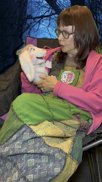 Big Black Spider: Hilarious Fear and Hotel Shenanigans