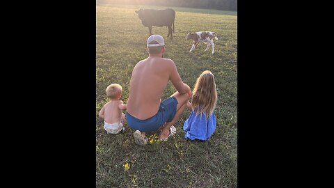Family Fun on the Farm 🐄🌾 Kids, Cows & Songs
