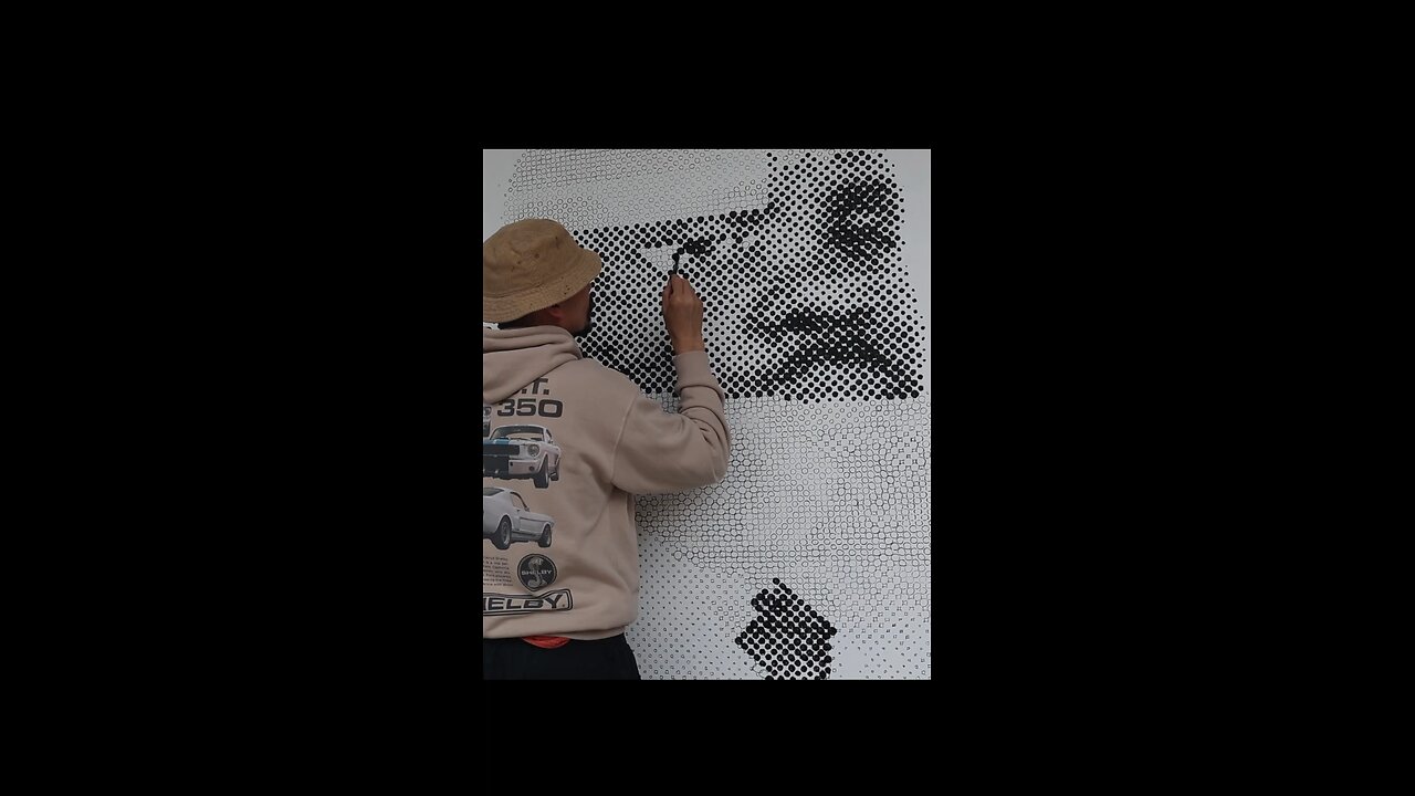 Painting mural portrait