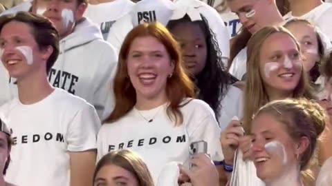 This is EPIC! The Oregon-Penn State students 💖 Charlie would 💖 