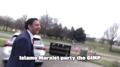 The Muslim leader of @ScottishLabour , Anas Sarwar, is confronted about grooming gangs