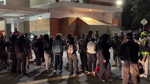 Protesters and ICE Agents FACE OFF in Portland