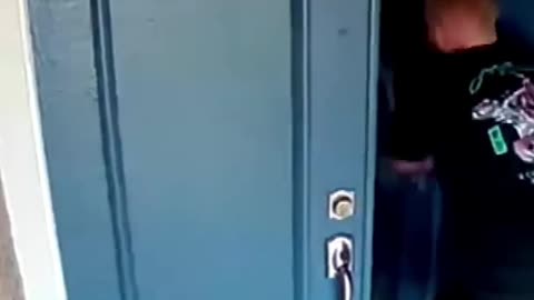 Minecraft zombie breaking in meme