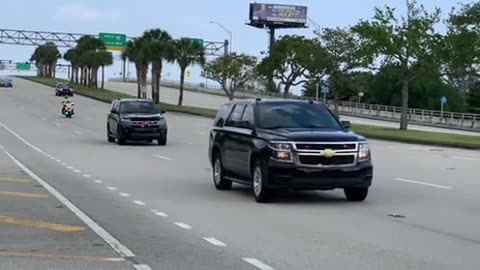 🇺🇸TRUMP LEAVING WEST PALM