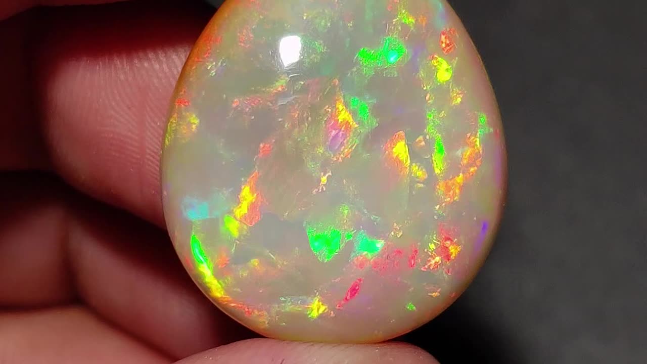 Healing Properties of Opal Stone: A Gemstone for the Mind & Spirit