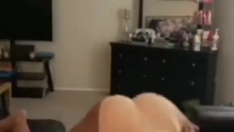 GigaButts Twerking Dance Wildly