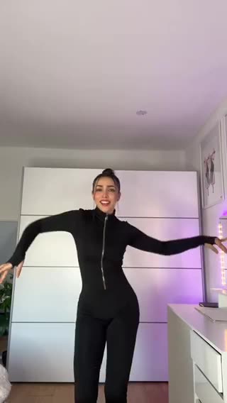 💃💃🫦🫦