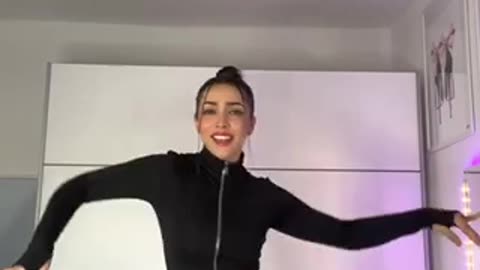 💃💃🫦🫦