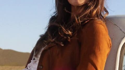 Minka Kelly’s Dream Rom-Com Shines in Paris