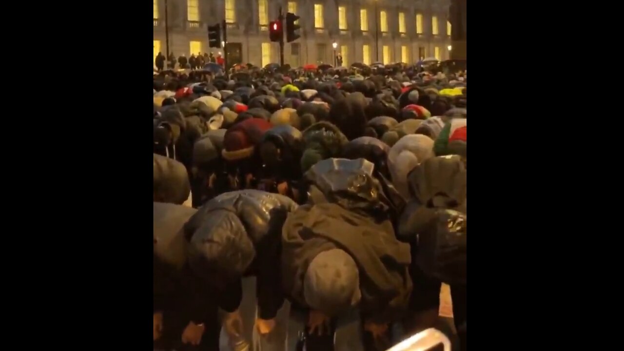 Muslims praying in the streets in the UK