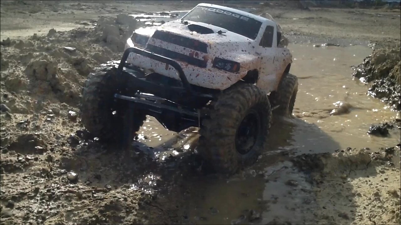 DODGE RAM pick up deep Mud R/C cruise