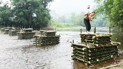 Building a bamboo bridge to the island off grid - Making 6 stone bamboo bridge piers