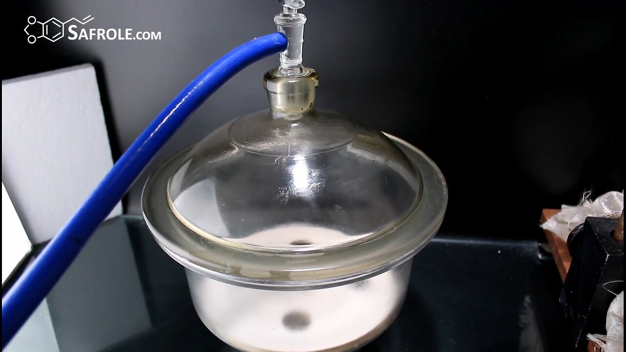 Vacuum Desiccator