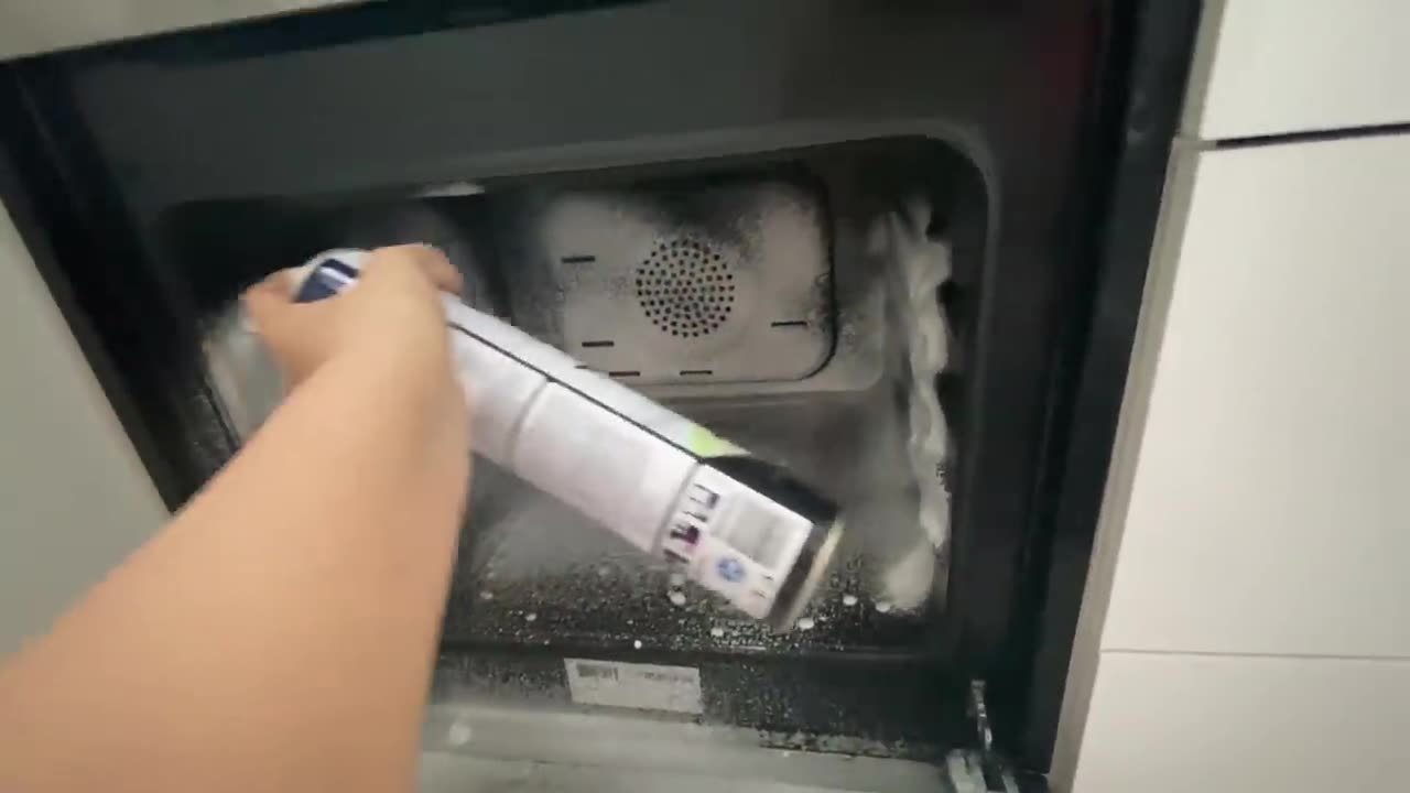 Proljetno čišćenje - čistim namještaj, dnevni boravak i kuhinju 👍🏻