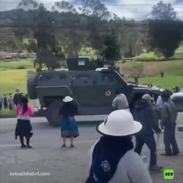 La caravana del presidente Noboa atacada en Ecuador